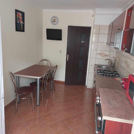 Eugenia Apartament Ploiesti Exterior photo
