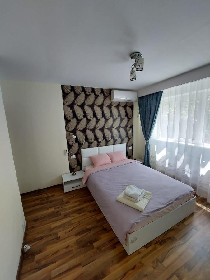 Eugenia Apartament Ploiesti Exterior photo
